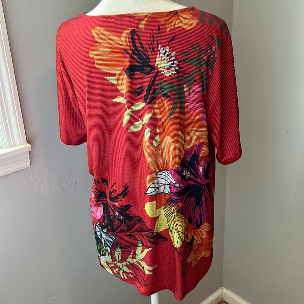 CJ Banks floral print short sleeve tshirt - Picture 3 of 5